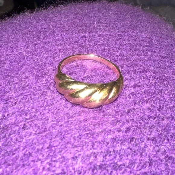 Mejuri 14k Solid Yellow Gold Thin Croissant Dome Ring Size 6 - Picture 2 of 9